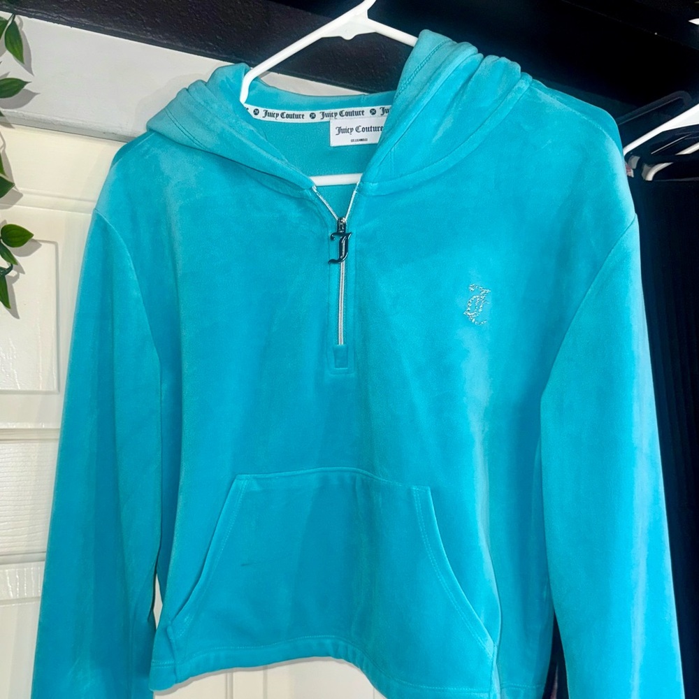 Juicy Couture - Y2K Teal Velour Half Zip Hoodie
New Without Tags - Picture 6 of 6